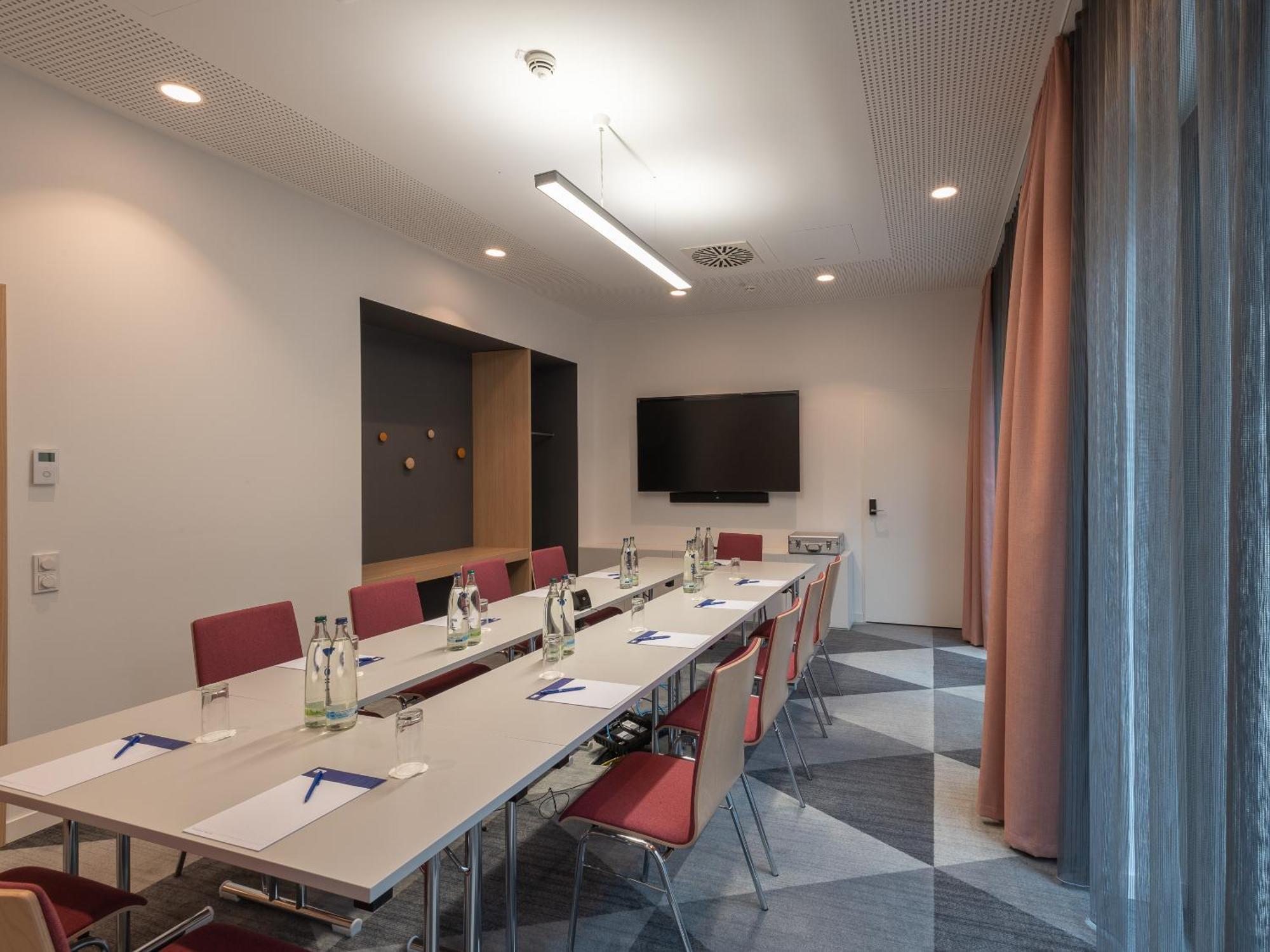 Holiday Inn Express Heilbronn By Ihg Exterior photo