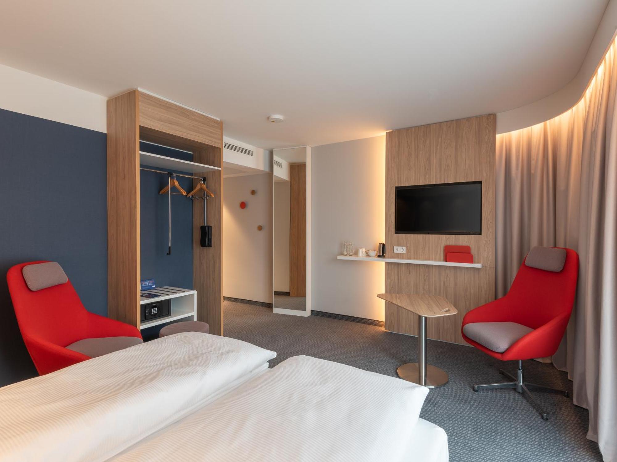 Holiday Inn Express Heilbronn By Ihg Exterior photo