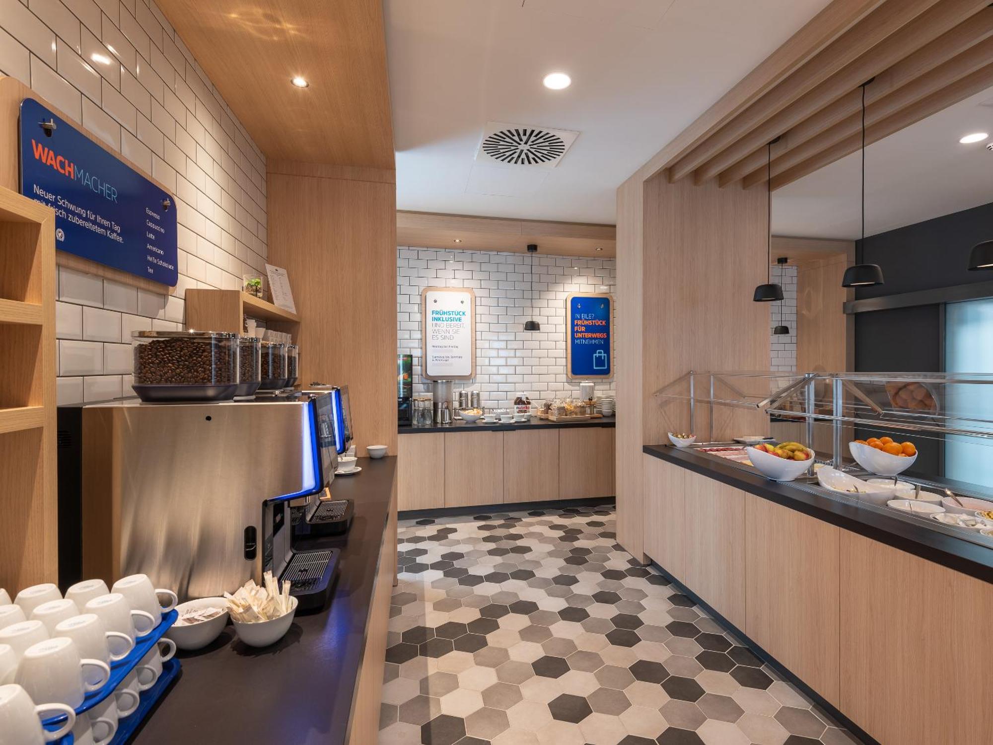 Holiday Inn Express Heilbronn By Ihg Exterior photo